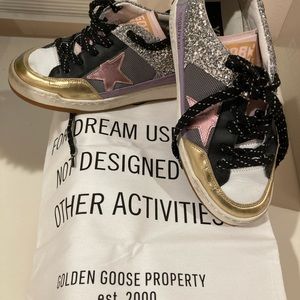 LIKE NEW GOLDEN GOOSE YEAH SNEAKERS size 7 /37